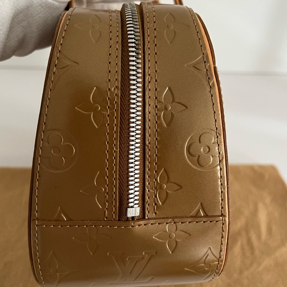 Louis Vuitton Amber Monogram Mat Shelton Bag - Picture 10 of 14